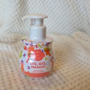 Scentsy Go, Go, Mango Hand Soap - White and Pink